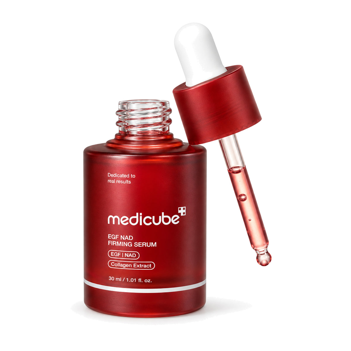Medicube EGF NAD+ Firming Serum 30 ml abierto con cuentagotas sobre fondo blanco