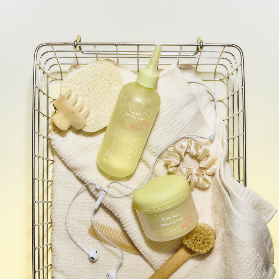 AXIS-Y Kojic Yuzu Cleansing Water 250ml — imagen oficial de la línea Kojic Yuzu
