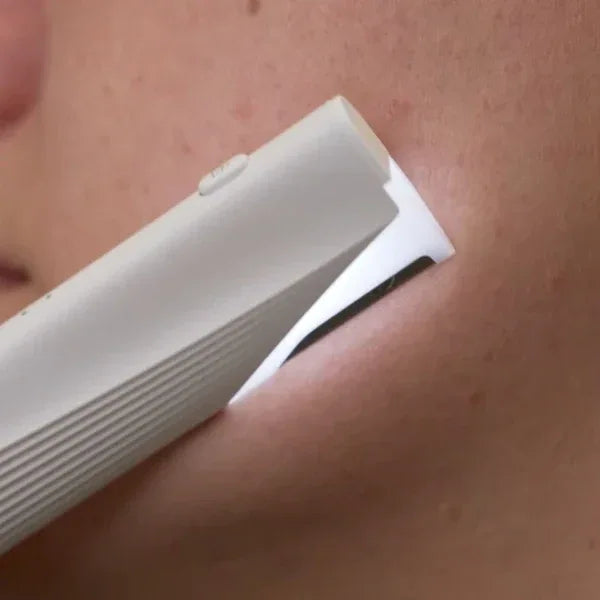 STYLPRO | 2-in-1 Light Up Sonic Dermaplane - InternationalCosmetic