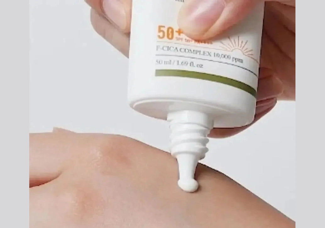 MARY & MAY | Vegan Cica Soothing Sun Cream SPF50+ - InternationalCosmetic