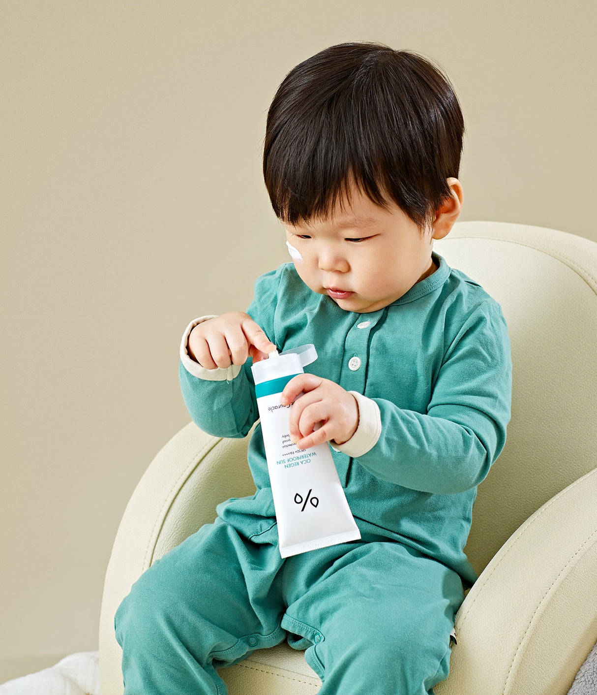 DR. CEURACLE | Cica Regen Waterproof Sun SPF50+ - 100ml - InternationalCosmetic