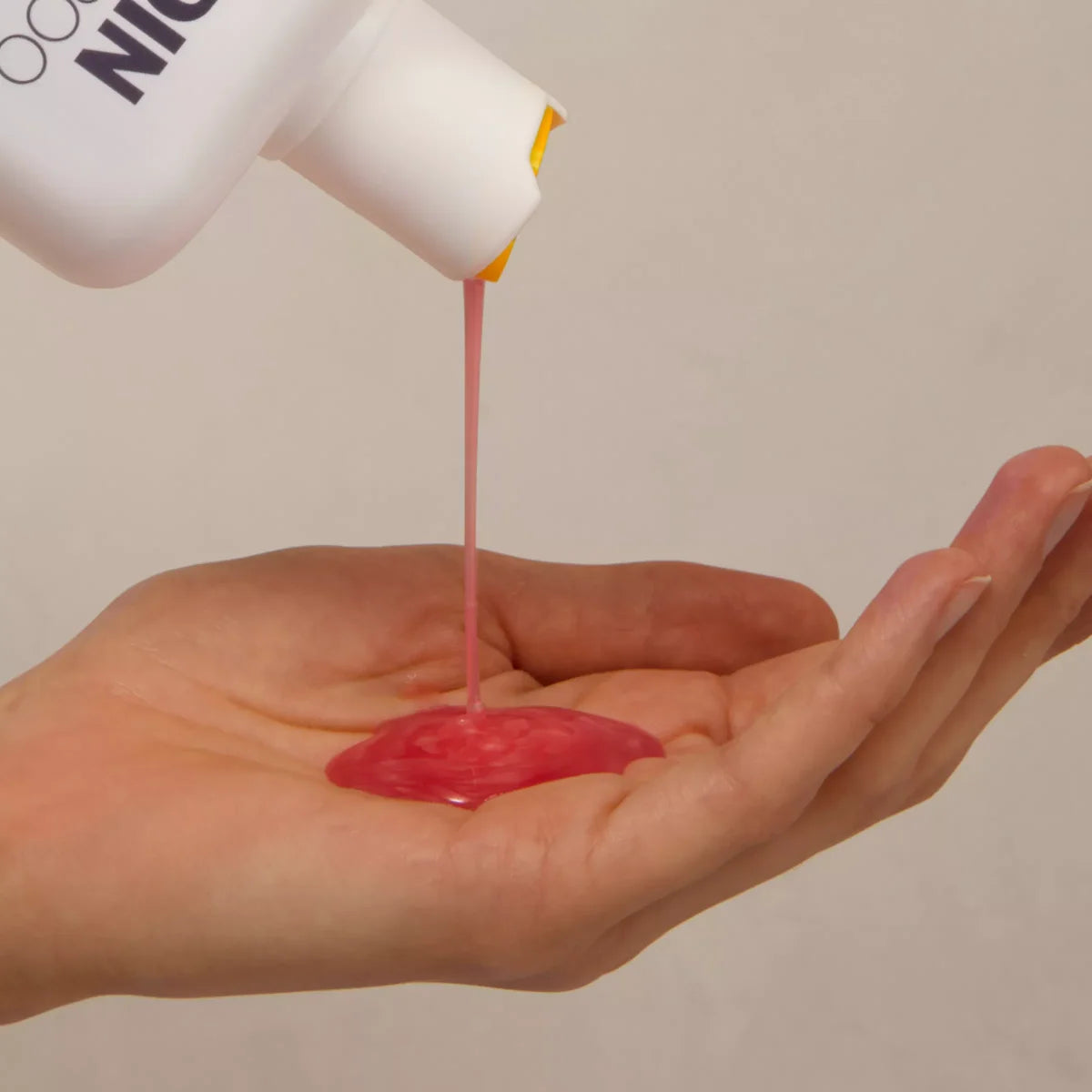 Nutradeica® Dry Anti-Dandruff Shampoo