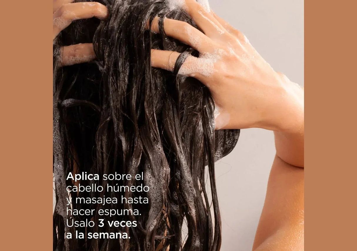 ISDIN | Nutradeica® Champú Anticaspa Seca - 200ml - InternationalCosmetic