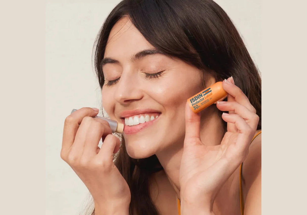 ISDIN | Protector Labial SPF 30 - 4gr - InternationalCosmetic