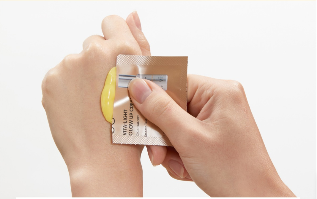 VT COSMETICS | Reedle Shot Vita-Light All-In-One 3 Step Mask