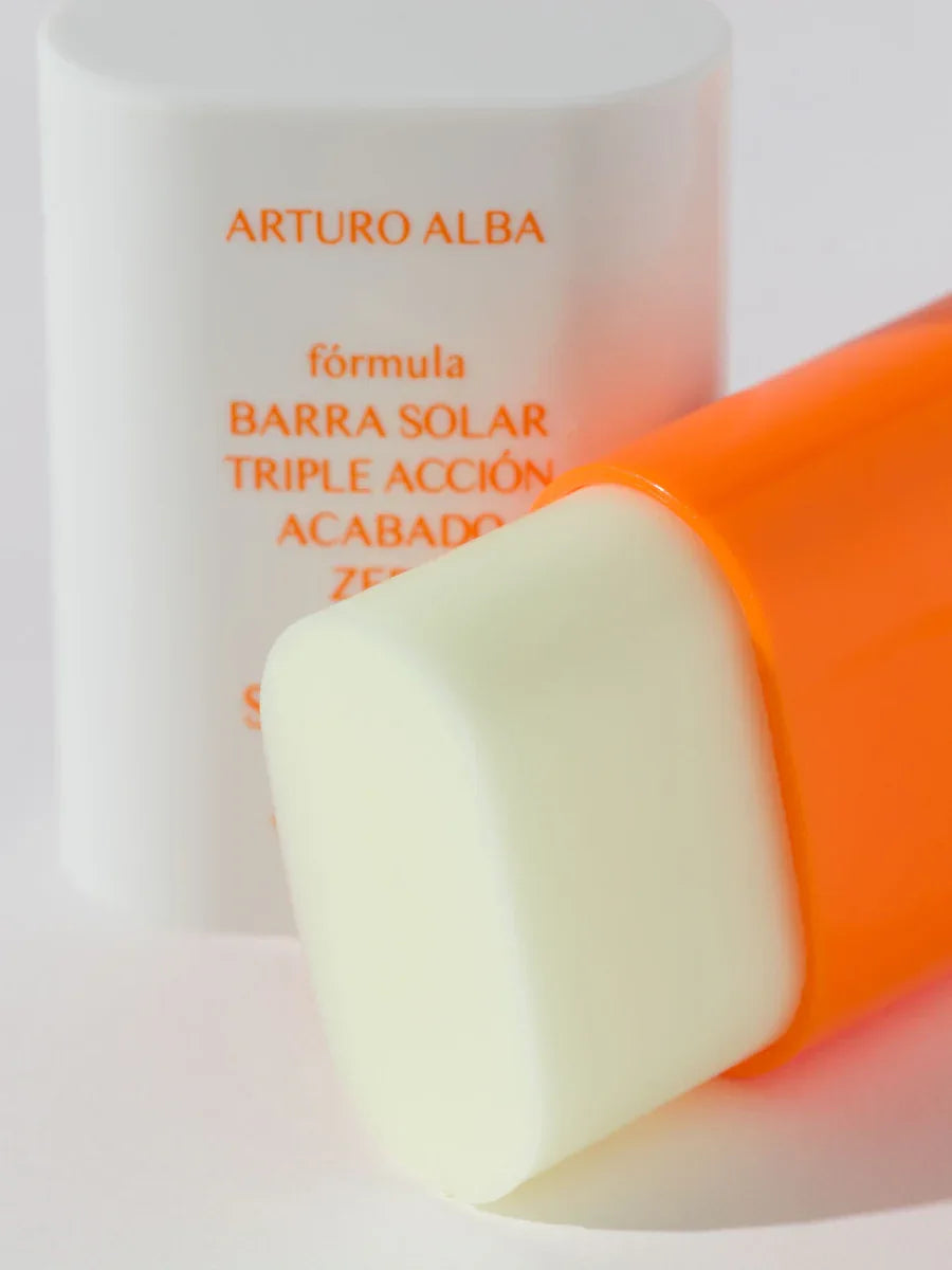 ARTURO ALBA | Barra Solar Triple Acción Acabado Zero SPF50+ - 14.4gr - InternationalCosmetic