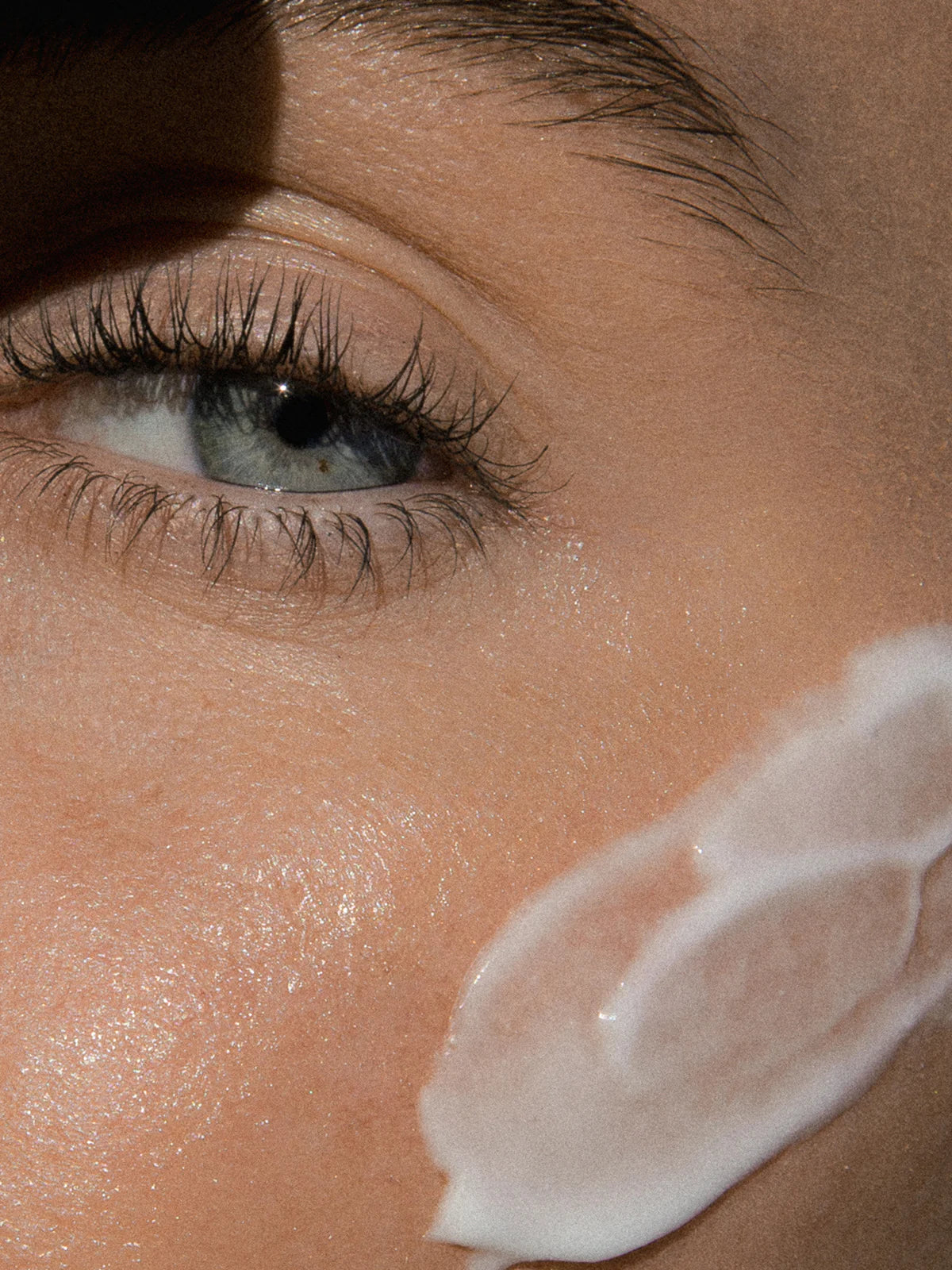 ALPHA-H | Daily Essential Moisturiser SPF50+