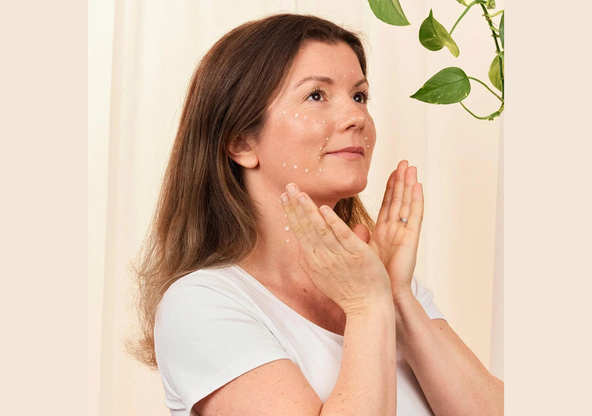 EVOLVE | Age Defying Lifting Serum - 30ml - InternationalCosmetic