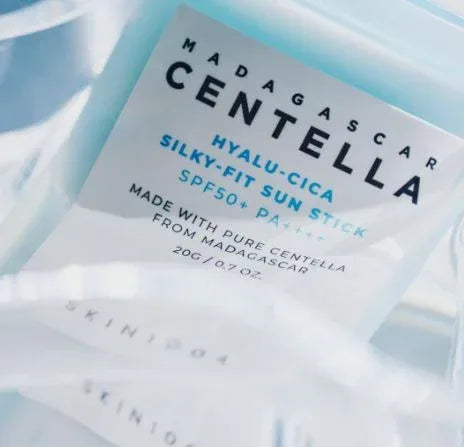SKIN 1004 | Formato Viaje - Madagascar Centella Hyalu-Cica Silky-Fit Sun Stick SPF 50+ - 7gr - InternationalCosmetic