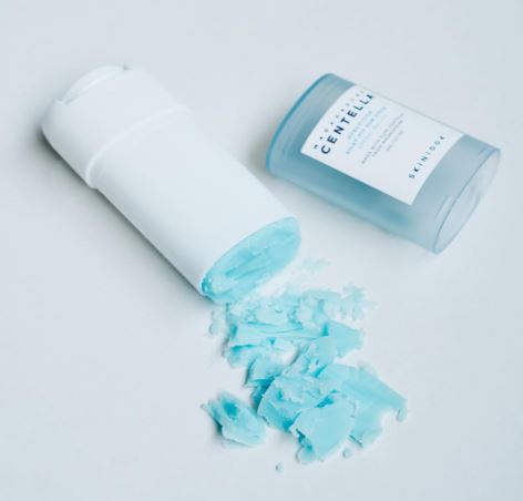 SKIN 1004 | Formato Viaje - Madagascar Centella Hyalu-Cica Silky-Fit Sun Stick SPF 50+ - 7gr