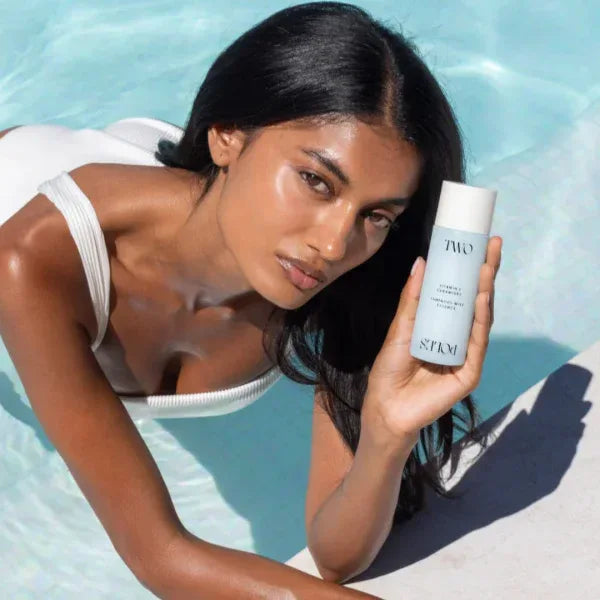 TWO POLES | Tamaño viaje - Luminous Milk Essence - 7ml - InternationalCosmetic