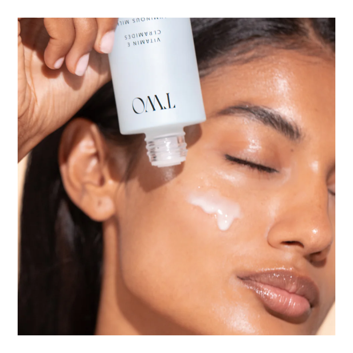 TWO POLES | Tamaño viaje - Luminous Milk Essence - 7ml