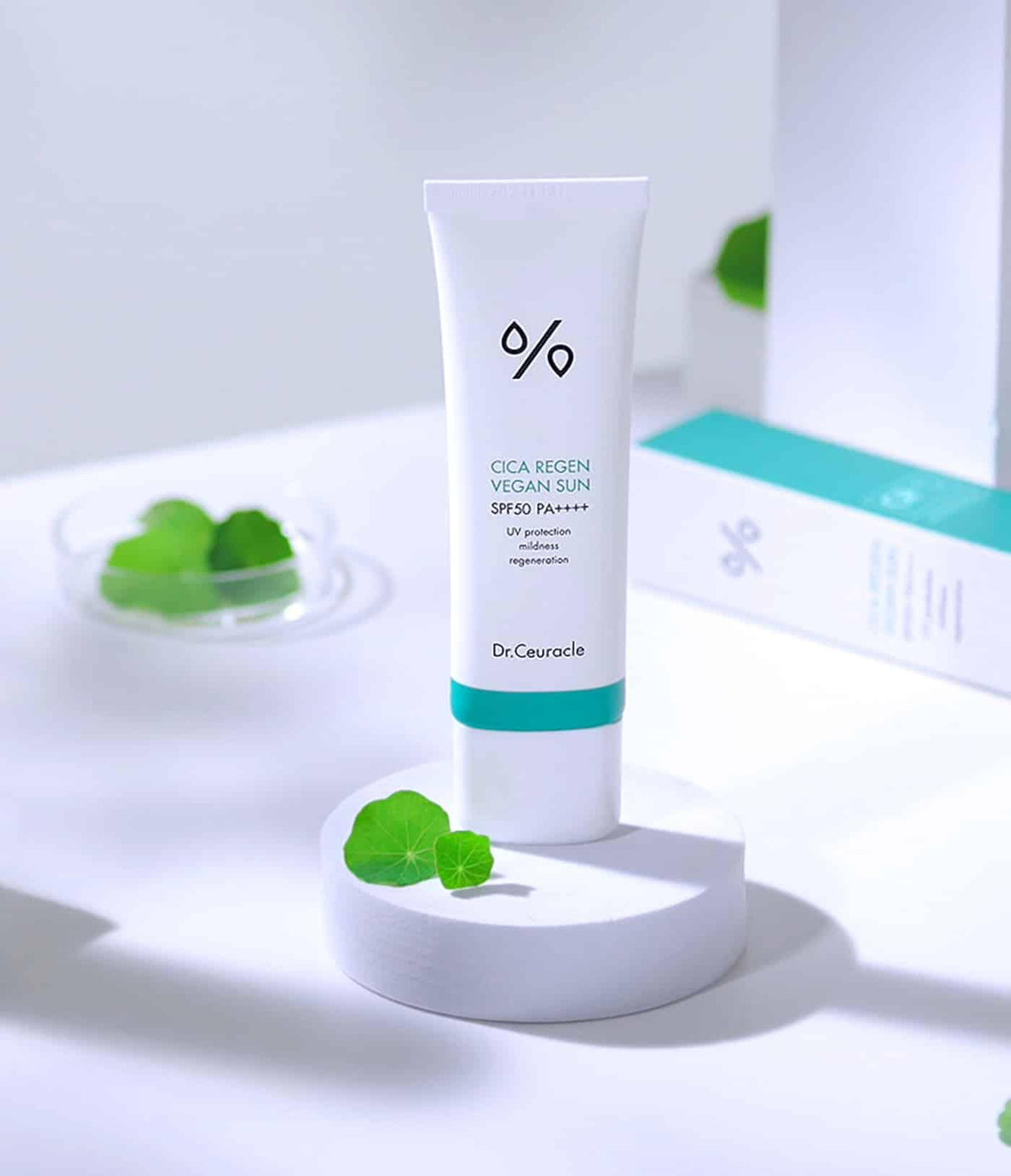 DR. CEURACLE | Cica Regen Vegan Sun SPF50+ (OUTLET) - 50ml - InternationalCosmetic