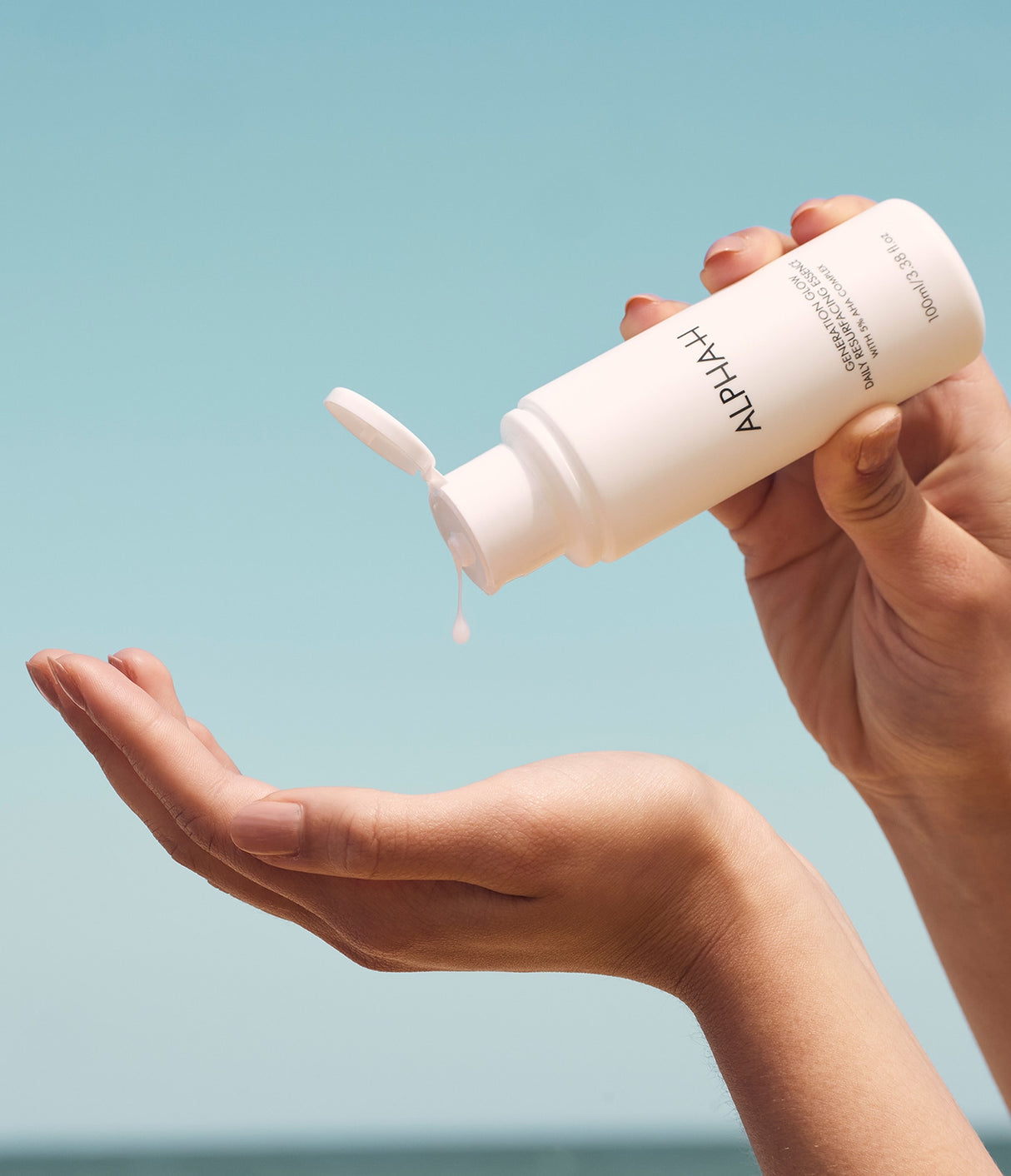 ALPHA-H | Generation Glow Daily Resurfacing Essence - InternationalCosmetic