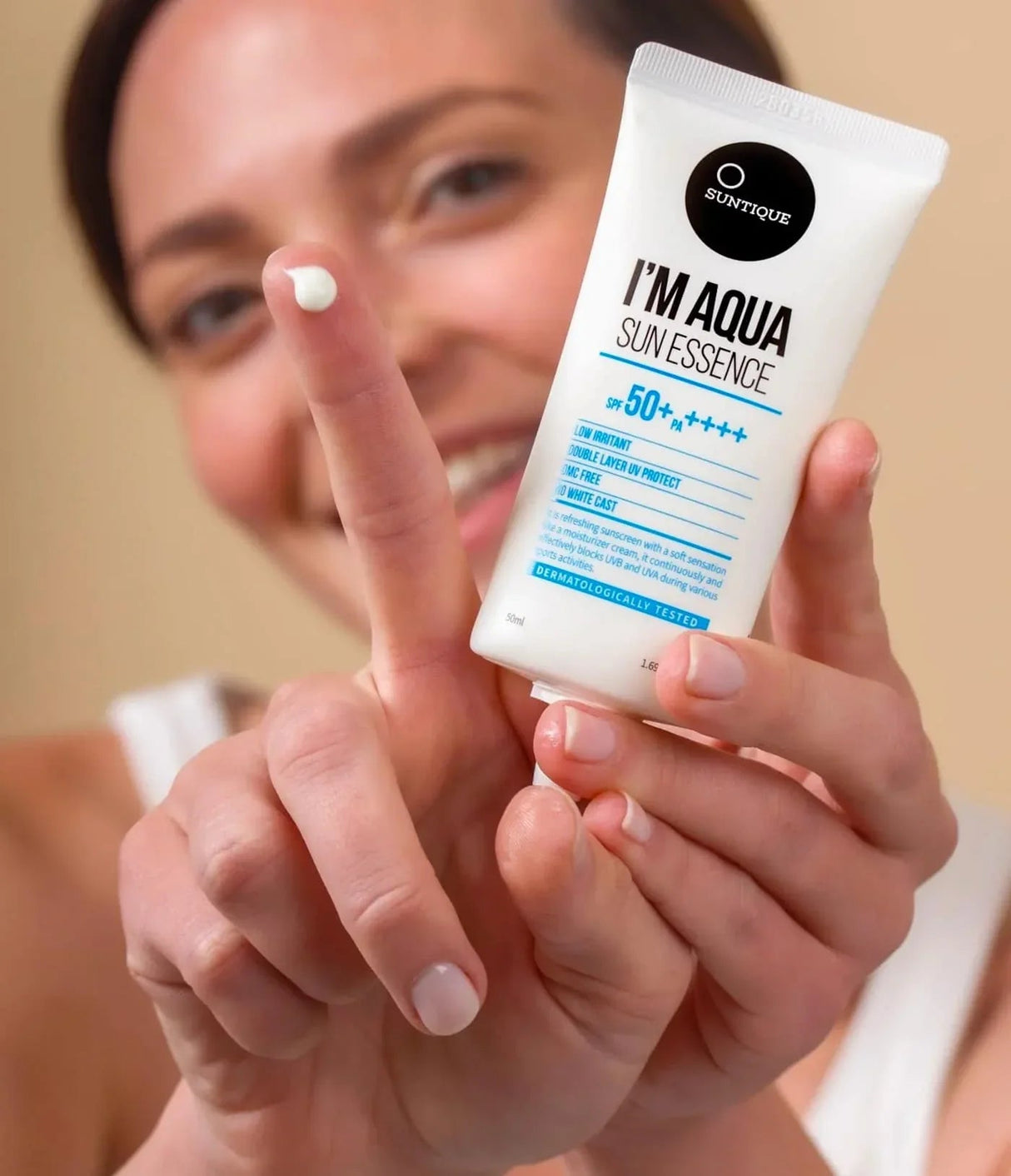 SUNTIQUE | I'M Aqua Sun Essence SPF50+ - 50ml - InternationalCosmetic