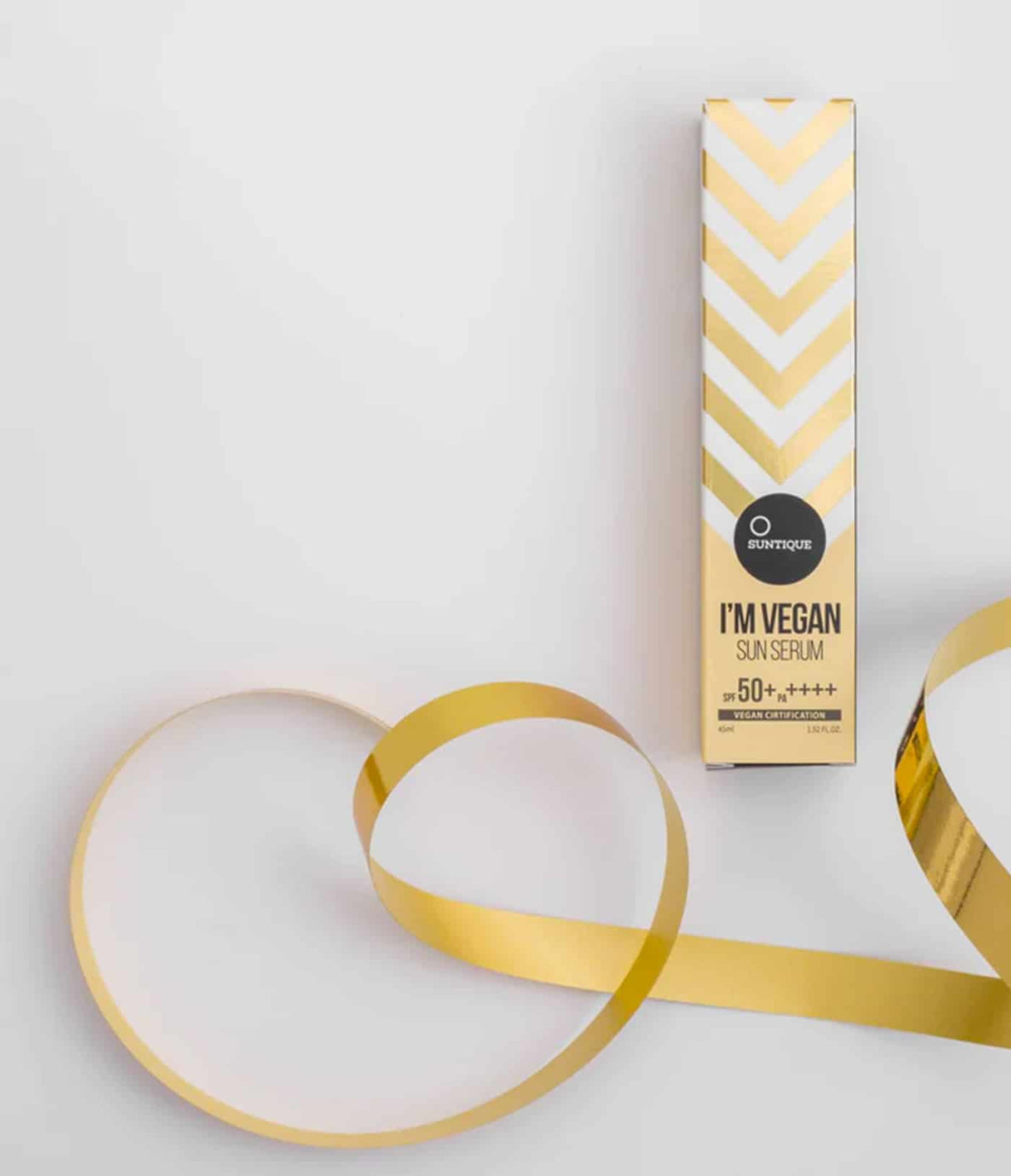 I'M Vegan Sun Serum SPF50+ de Suntique