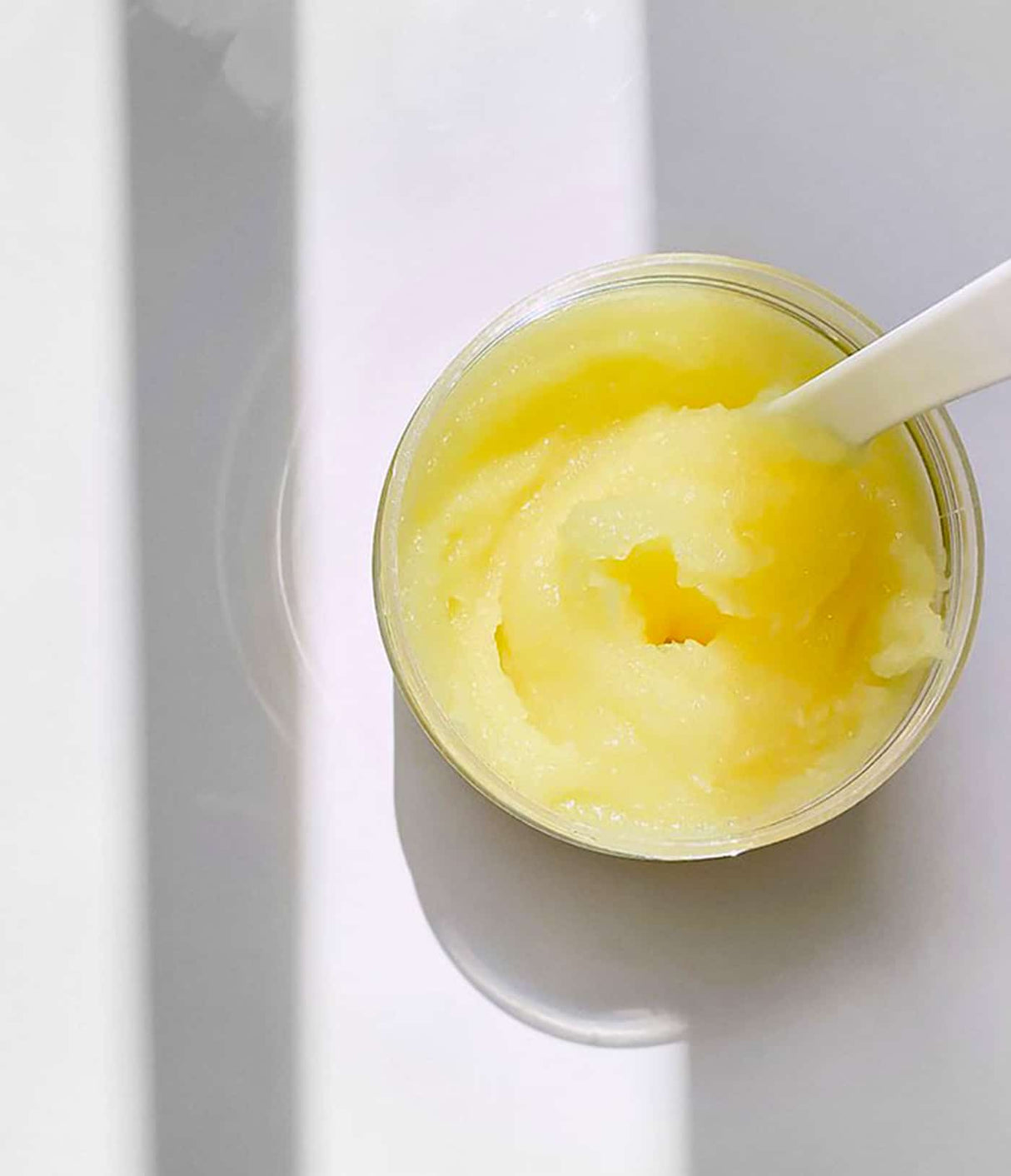 Lemon Cake Sugar Body Scrub de Ziaja