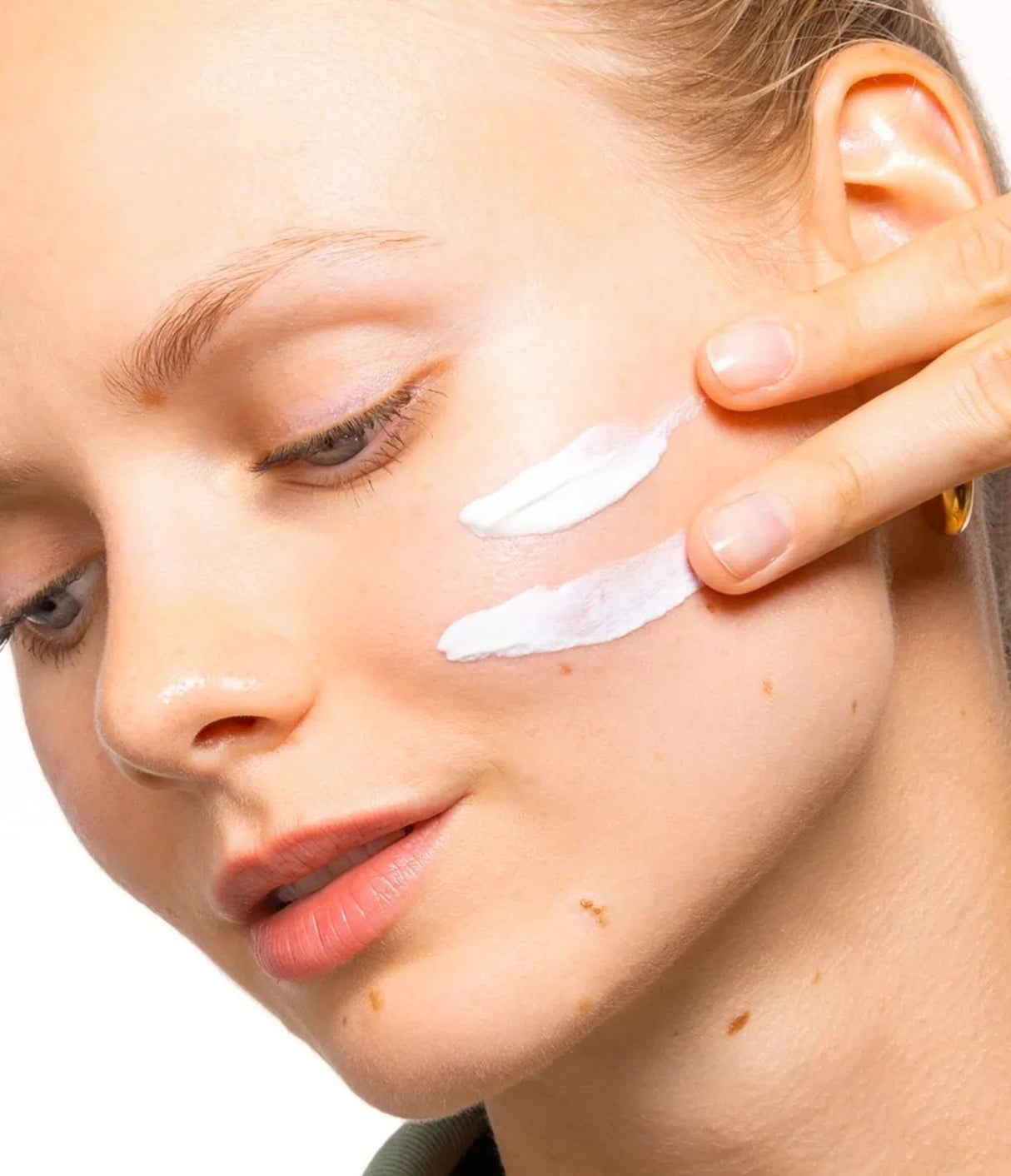 BENTON | Skin Fit Mineral Sun Cream SPF50+ - 50ml - InternationalCosmetic