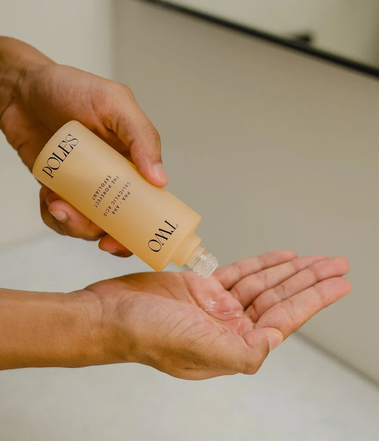 TWO POLES | The Porefect Exfoliant - InternationalCosmetic