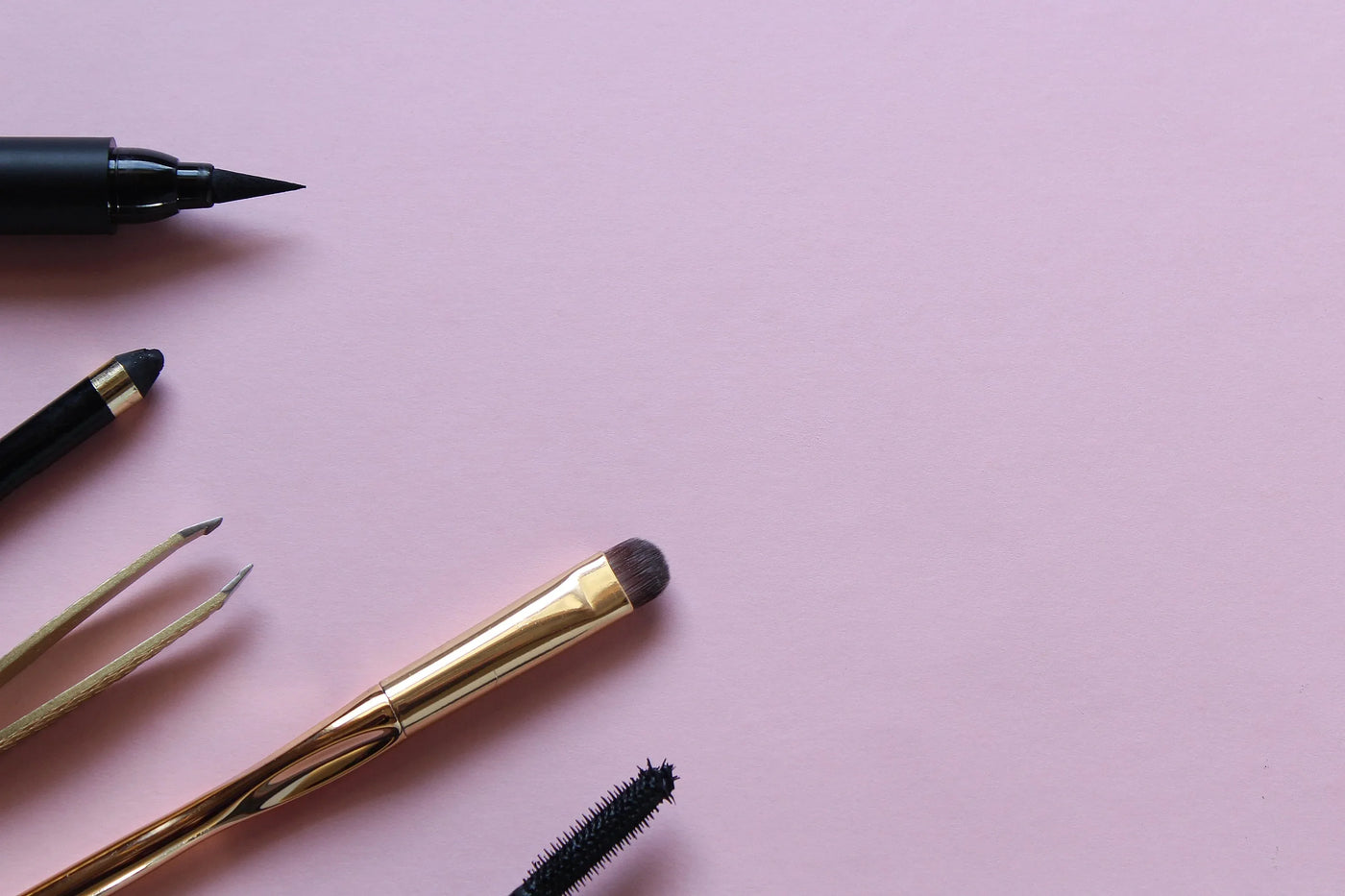 Pincel eyeliner - InternationalCosmetic