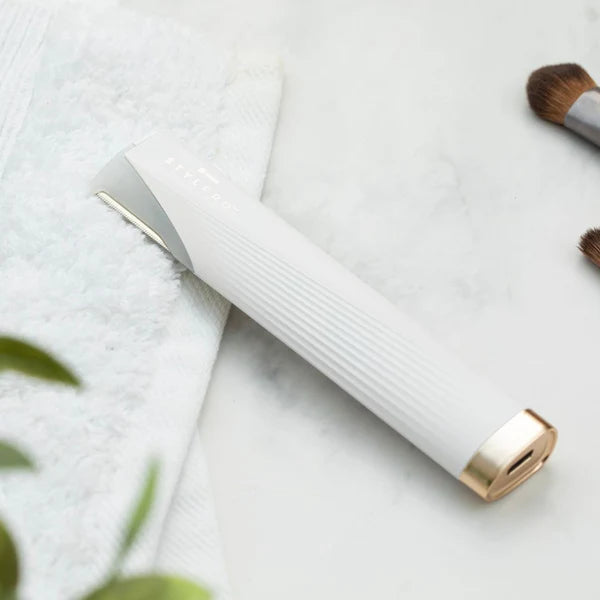 STYLPRO | 2-in-1 Light Up Sonic Dermaplane