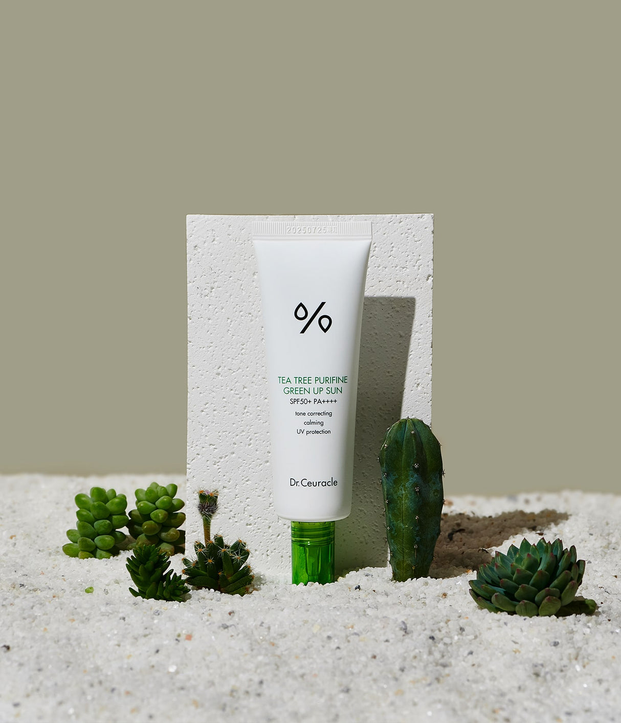 Tea Tree Purifine Green Up Sun SPF 50+ de Dr. Ceuracle